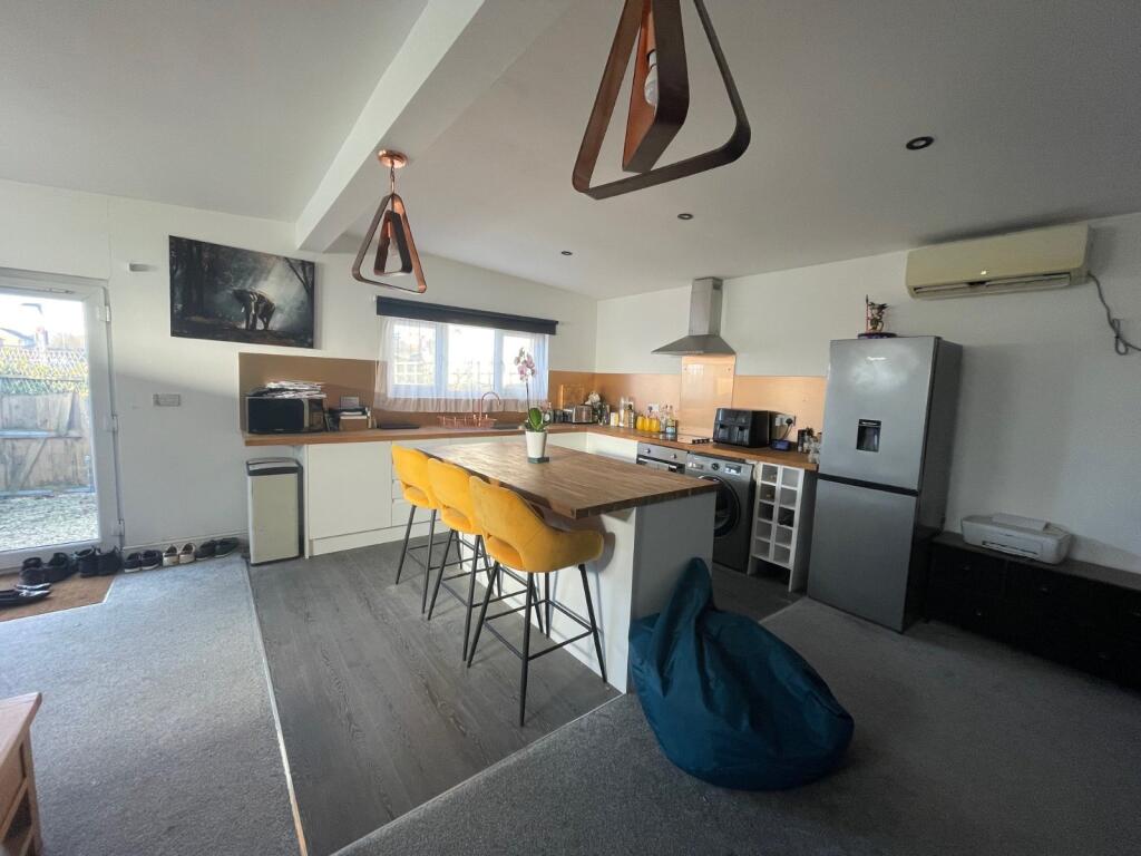 Additional property image - 5 Hill Barn Parade, Upper Brighton Road, Lancing, West Sussex, BN15
