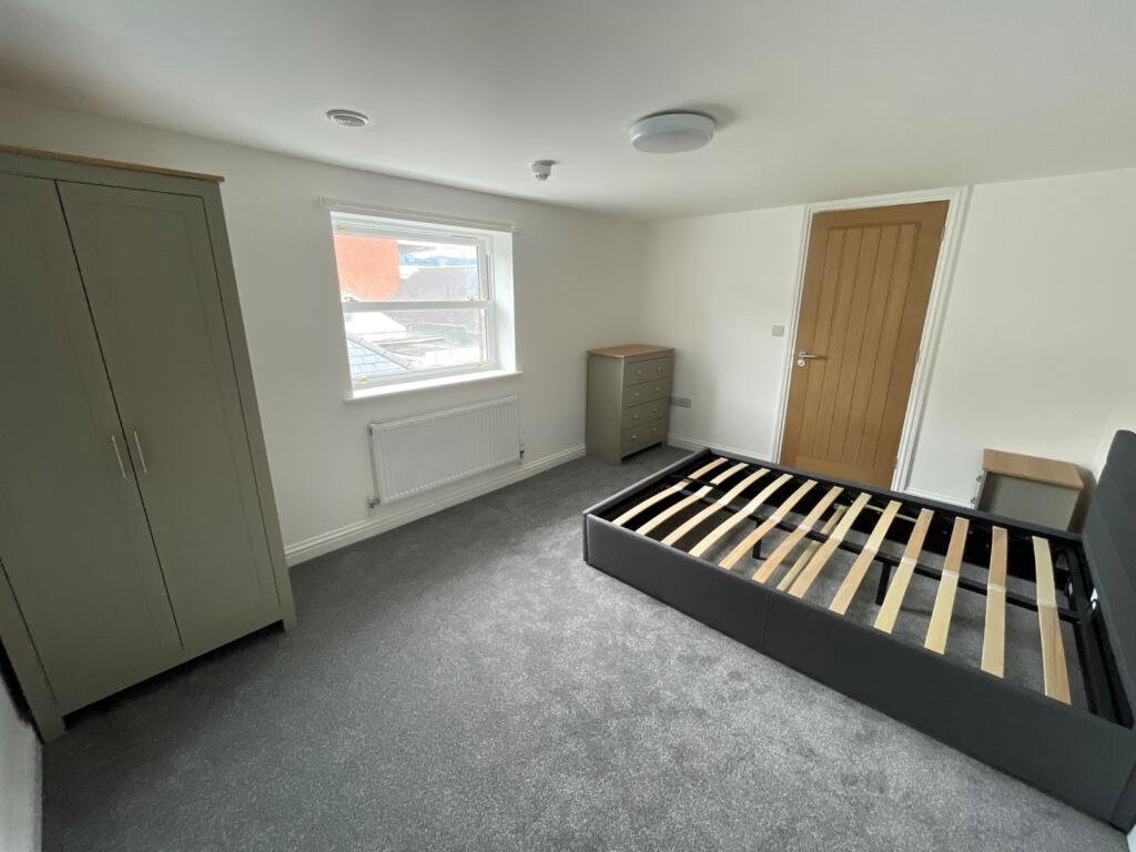 Main image of property: Room 5, 31A Warwick Street, Worthing, West Sussex, BN11