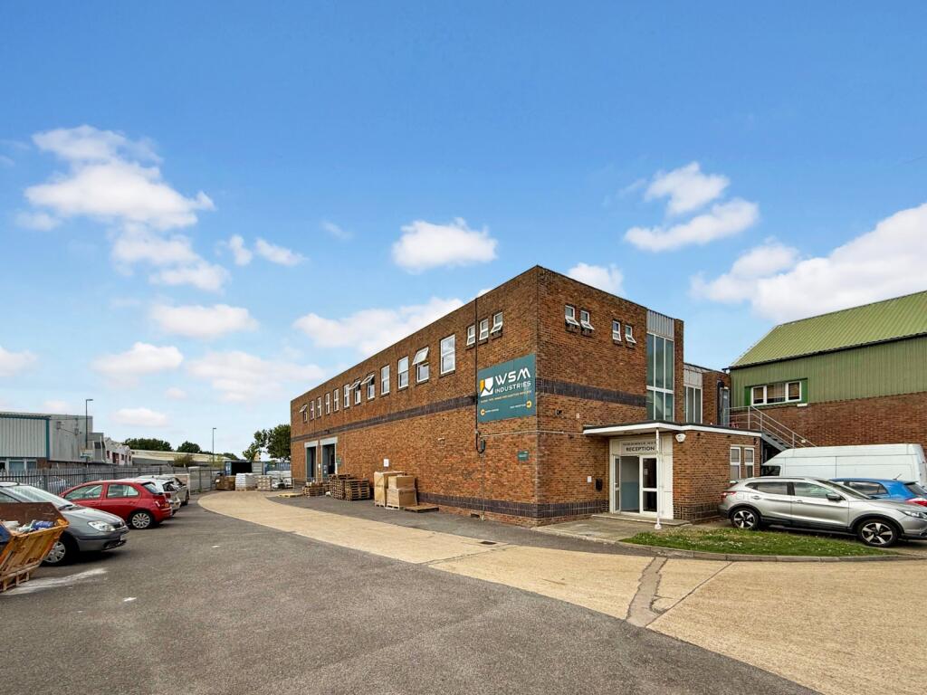 Main image of property: Unit 5, 64 Marlborough Road, Lancing, West Sussex, BN15