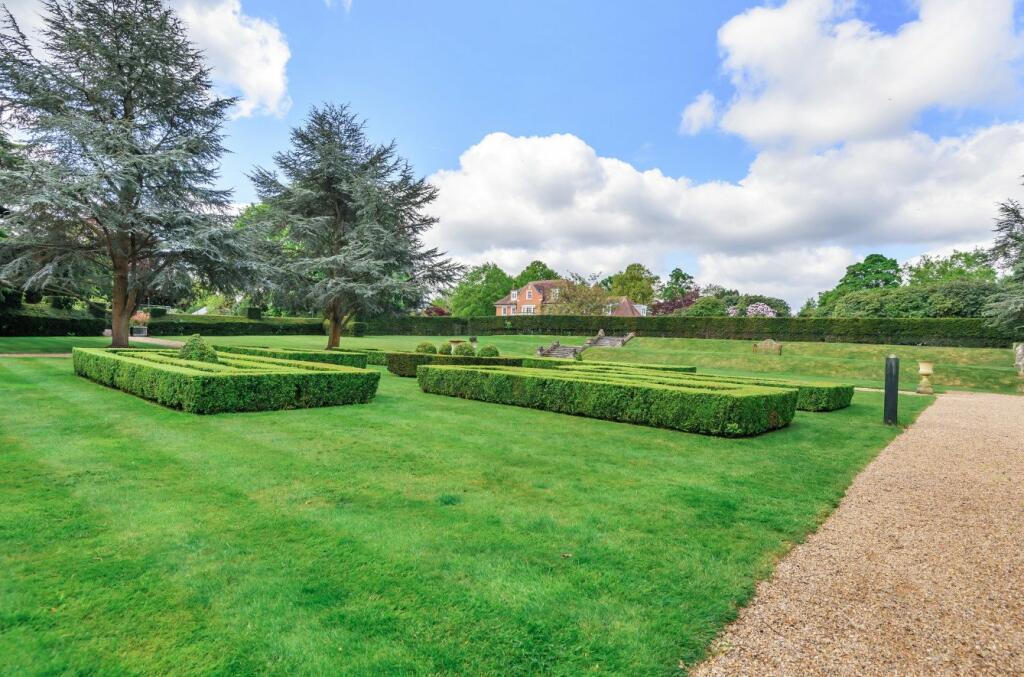 Additional property image - Bedwell Park, Cucumber Lane, Essendon, Hatfield