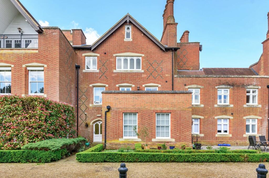 Additional property image - Bedwell Park, Cucumber Lane, Essendon, Hatfield