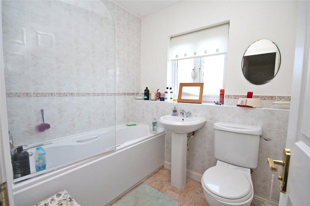 4 bedroom detached house for sale in Beaumont Road, Flitwick, MK45