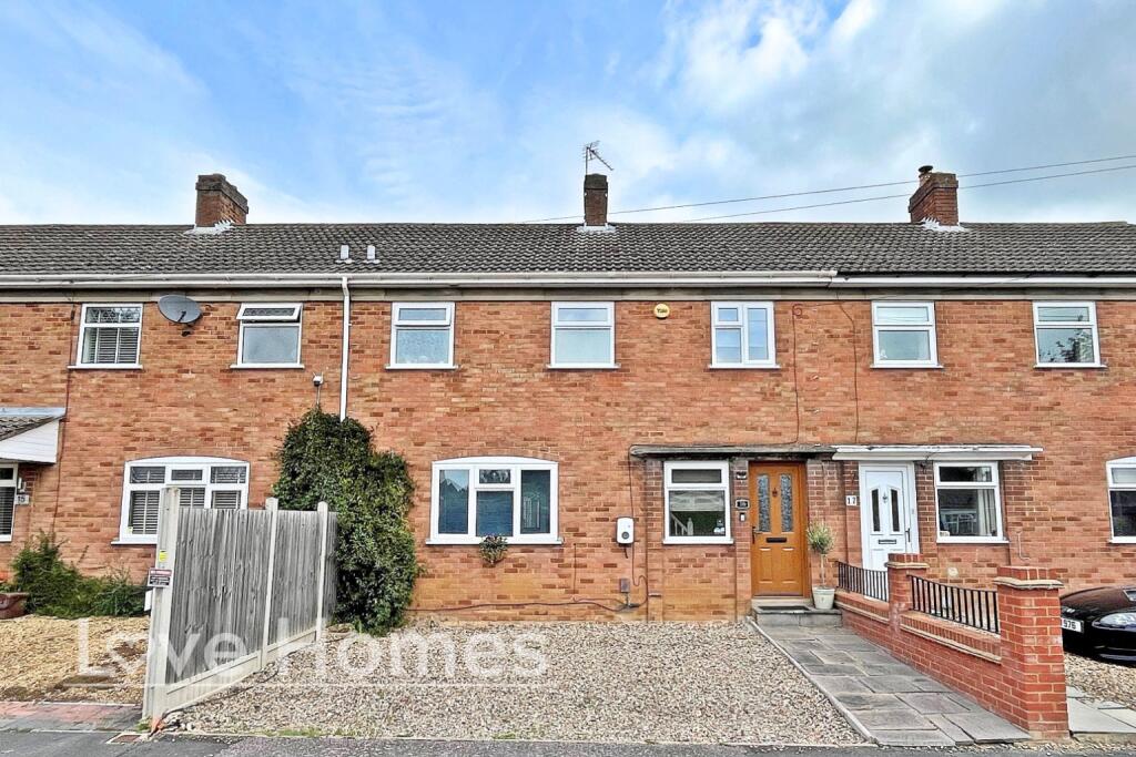 3 bedroom terraced house for sale in Kingsmoor Close, Flitwick, MK45