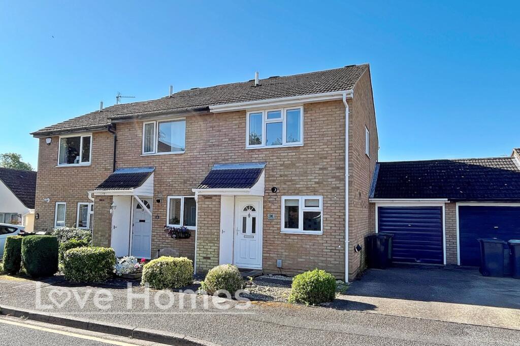 2 bedroom end of terrace house for sale in Thirlmere Gardens, Flitwick