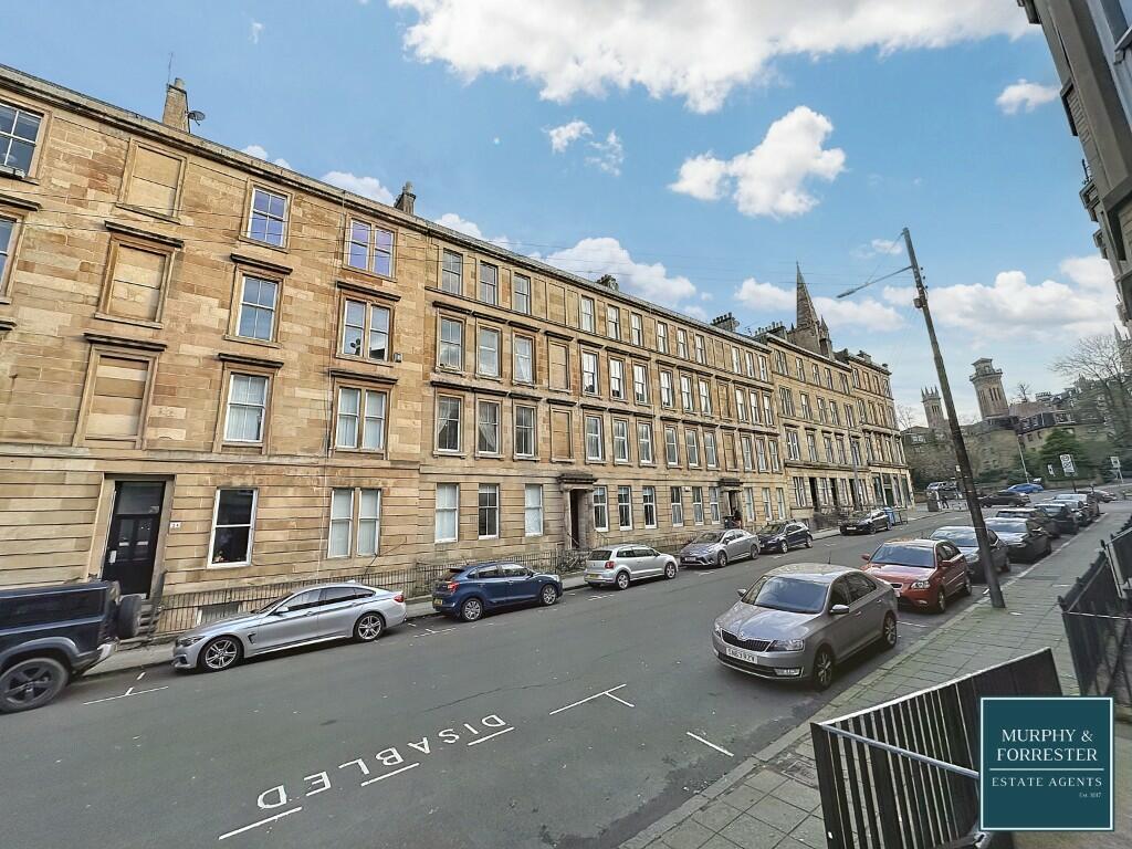 3 bedroom flat for rent in West End Park Street, Glasgow, G3