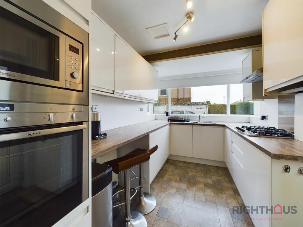 Additional property image - Back Lane, Queensbury, BD13