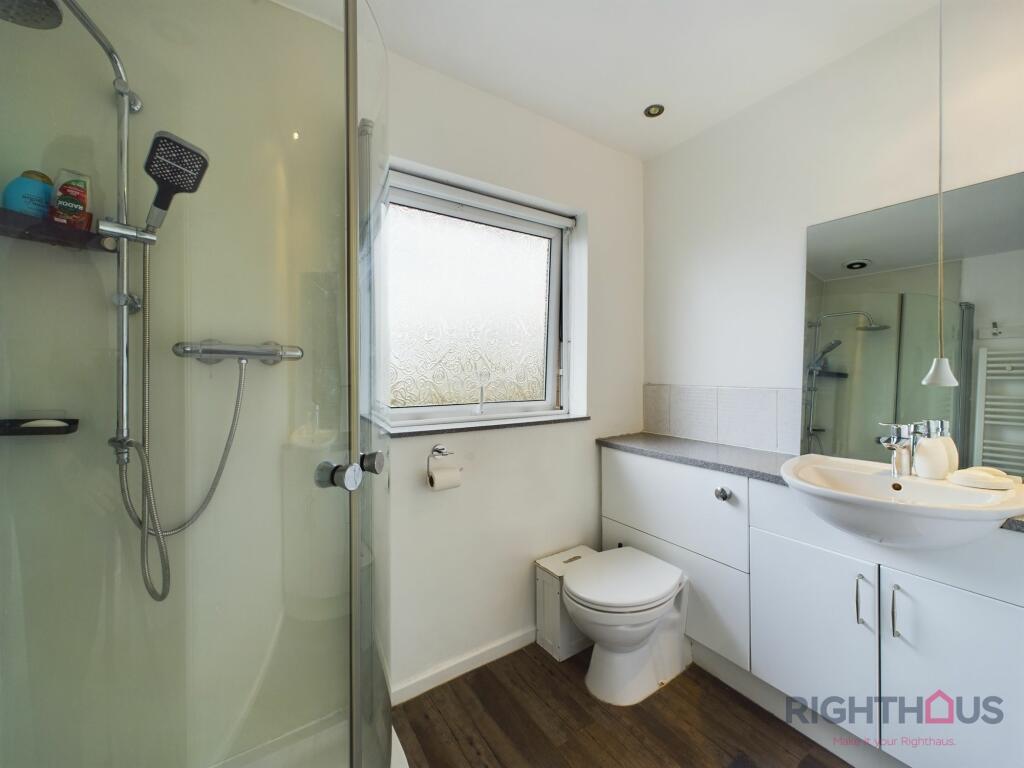 Additional property image - Back Lane, Queensbury, BD13