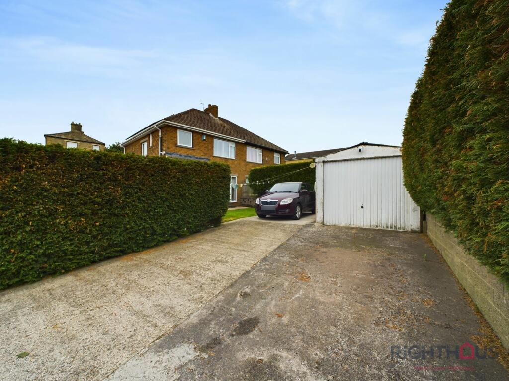 Additional property image - Back Lane, Queensbury, BD13