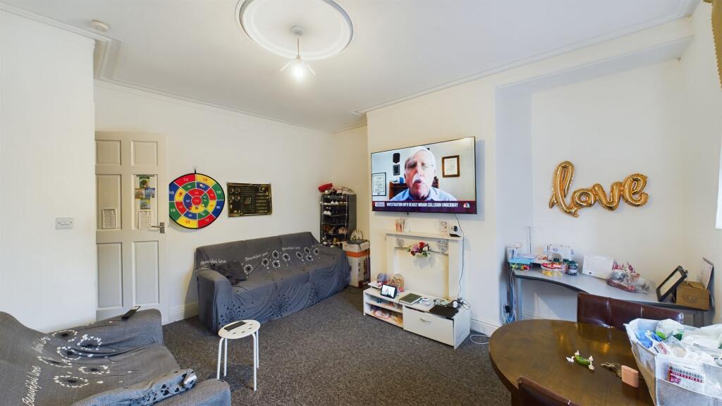 Additional property image - Northampton Street, Bradford, BD3