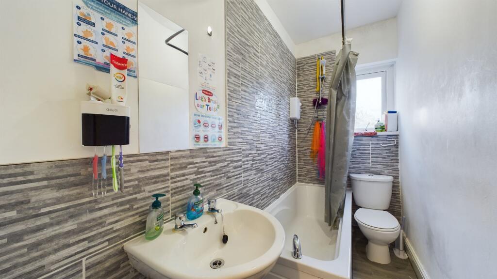 Additional property image - Northampton Street, Bradford, BD3