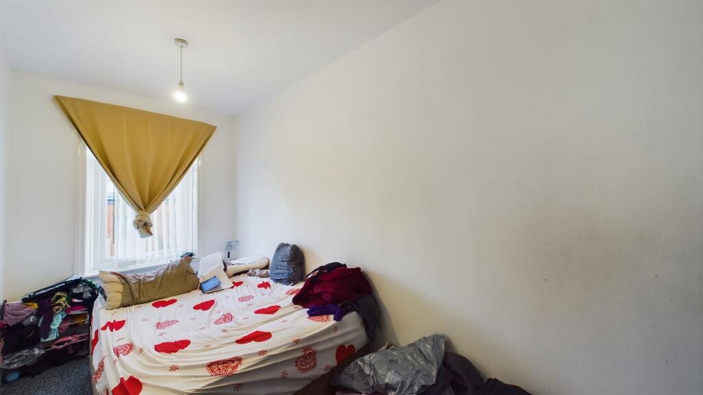 Additional property image - Northampton Street, Bradford, BD3