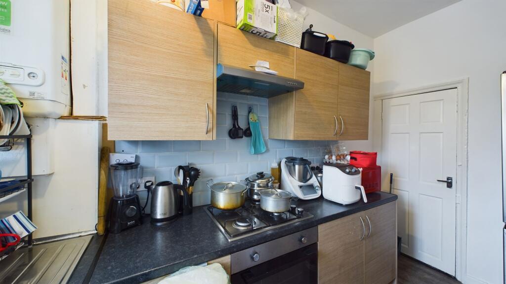 Additional property image - Northampton Street, Bradford, BD3