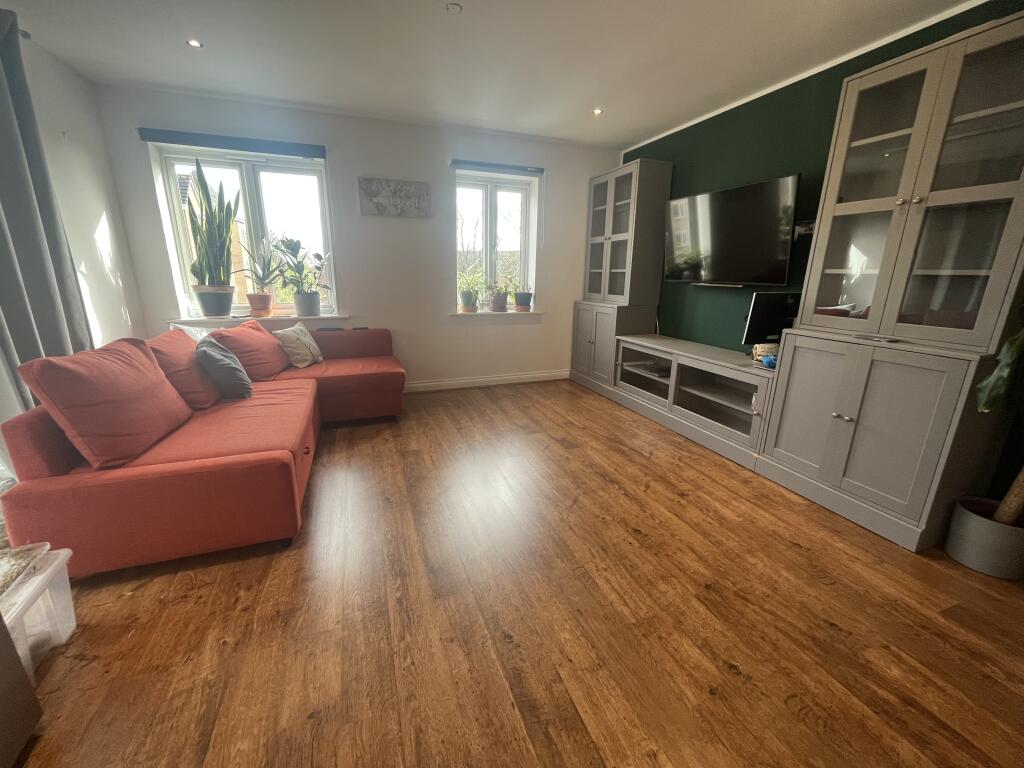 2 bedroom apartment for rent in Ash Court, LEEDS, LS14