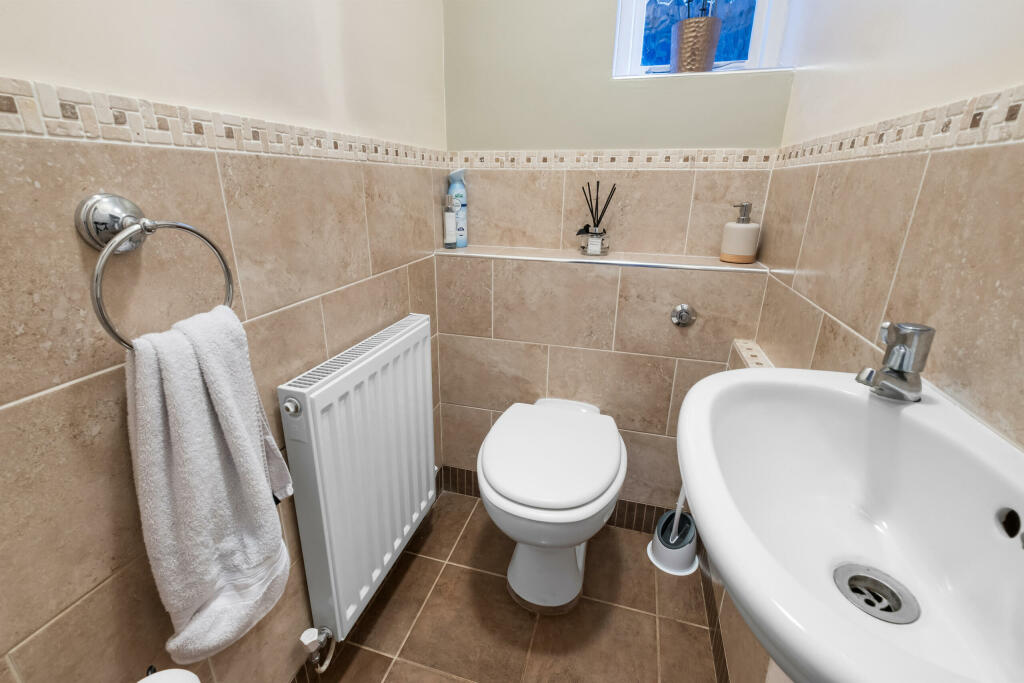 Additional property image - Wheelwright Close, Stoke Heath, Bromsgrove B60