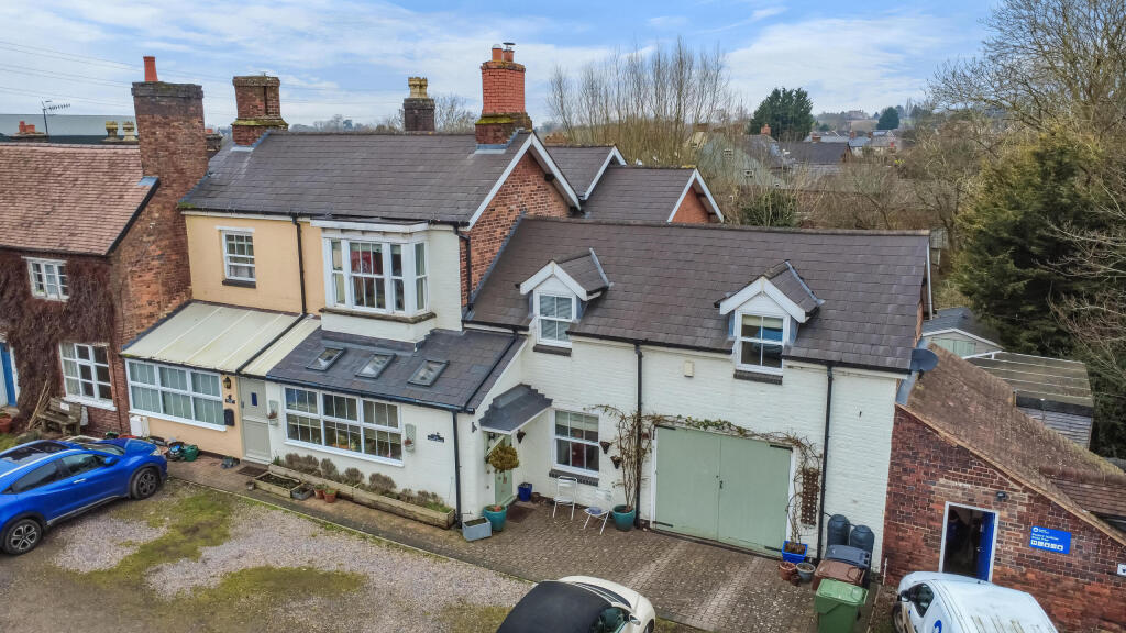 Additional property image - The Wharf House, Hanbury Road, Stoke Prior B60 4LA