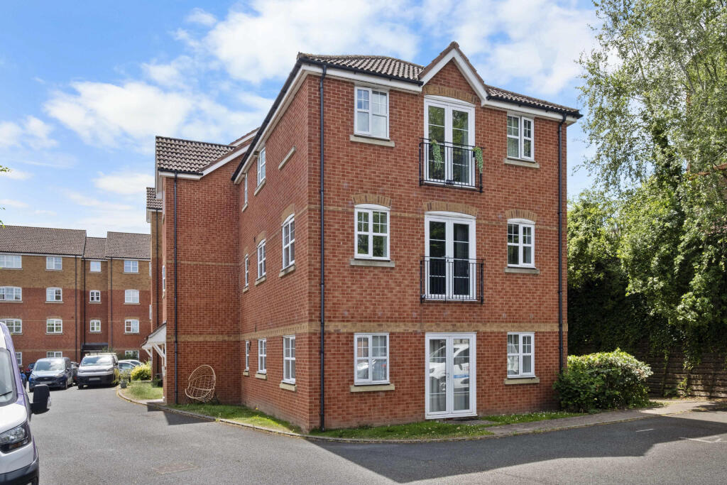 Main image of property: Flat 3, Garden Court, Design Close, Bromsgrove. B60 3GS