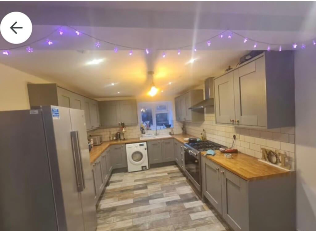 Main image of property: Royal Park Avenue, Leeds, West Yorkshire, LS6