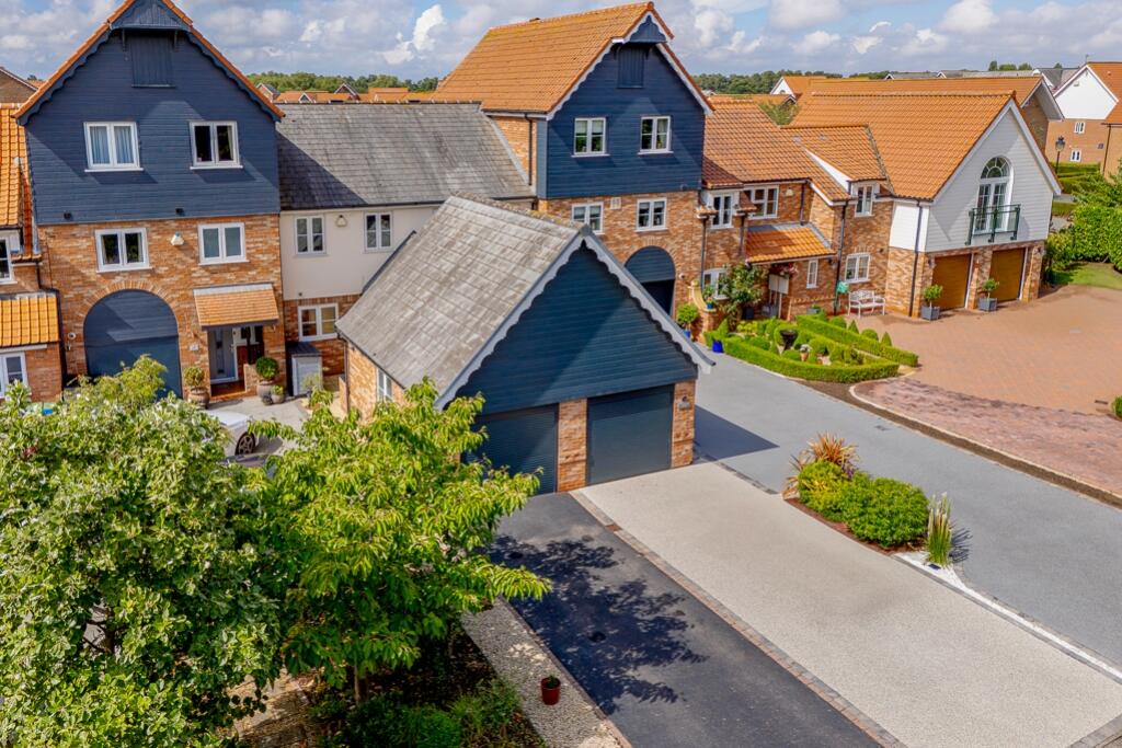 Main image of property: Park Lane, Burton Waters