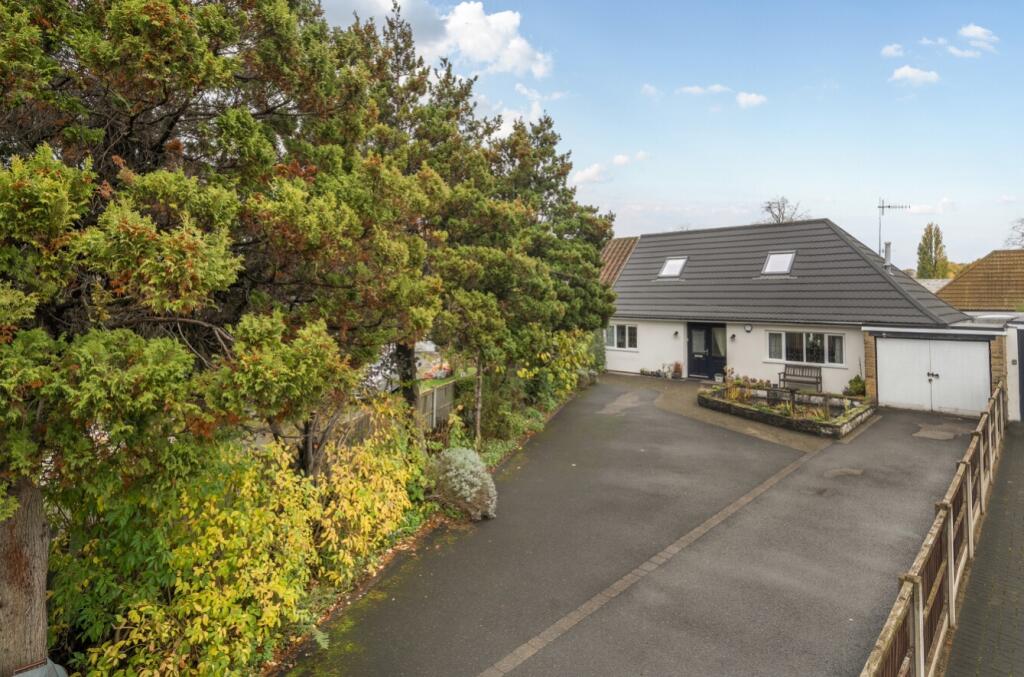 Main image of property: Longore Square,