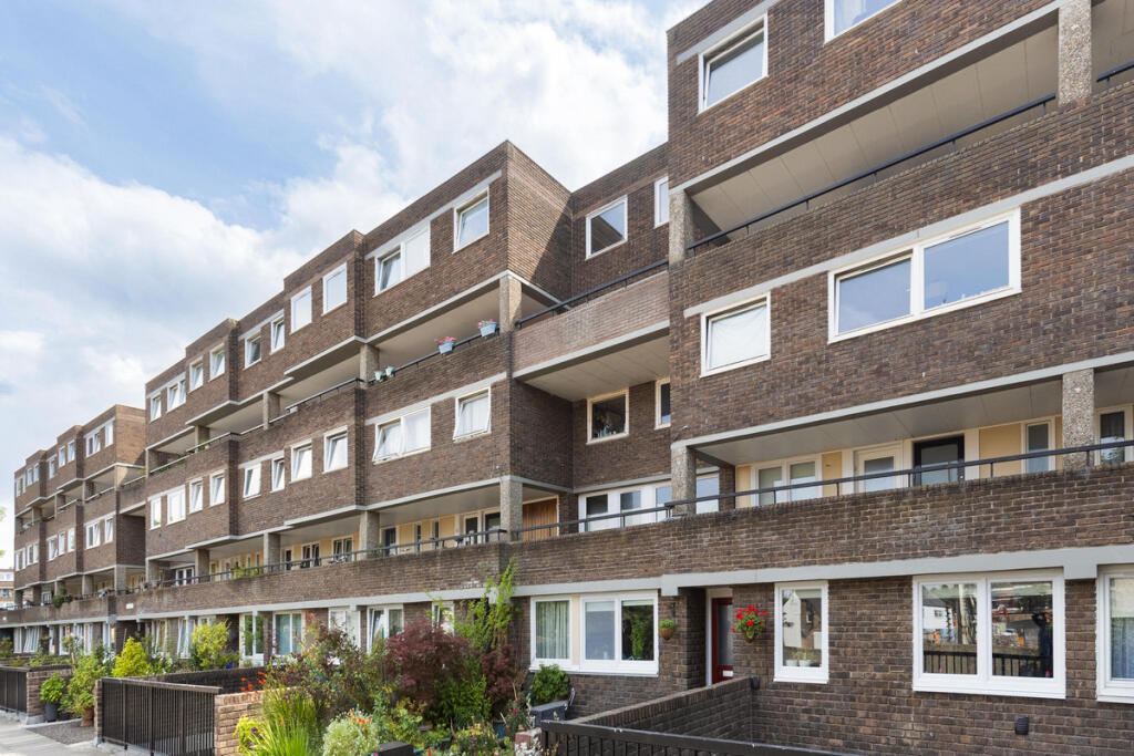 Main image of property: Augustus Close, Brentford, TW8