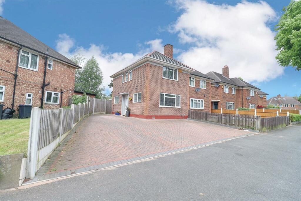 3 bedroom property for sale in Abbeyfield Road, Erdington, Birmingham, B23