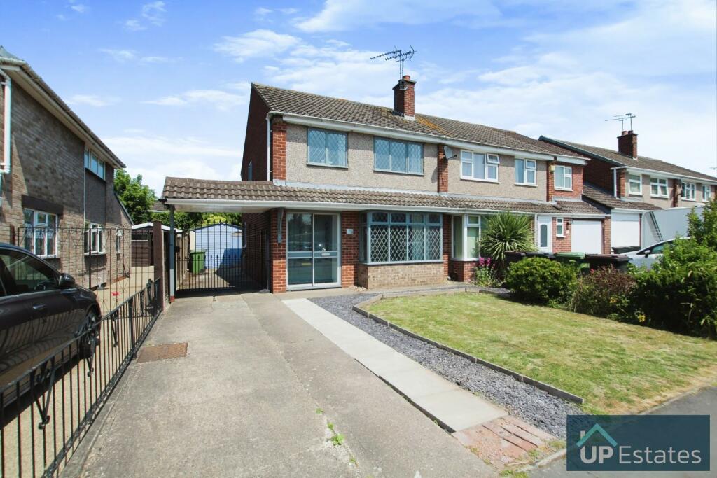 3 bedroom semidetached house for sale in Kirkstone Road, Bedworth, CV12
