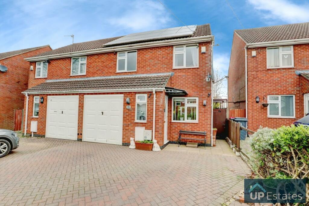 3 bedroom semidetached house for sale in Ransome Road, Gun Hill, New
