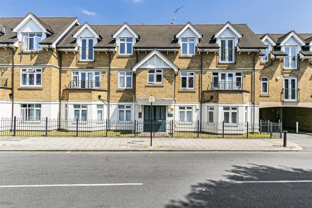 Main image of property: Pasters Court, 1b Trinity Avenue, Enfield, EN1