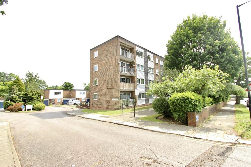 Main image of property: Maplin Close, Winchmore Hill, N21