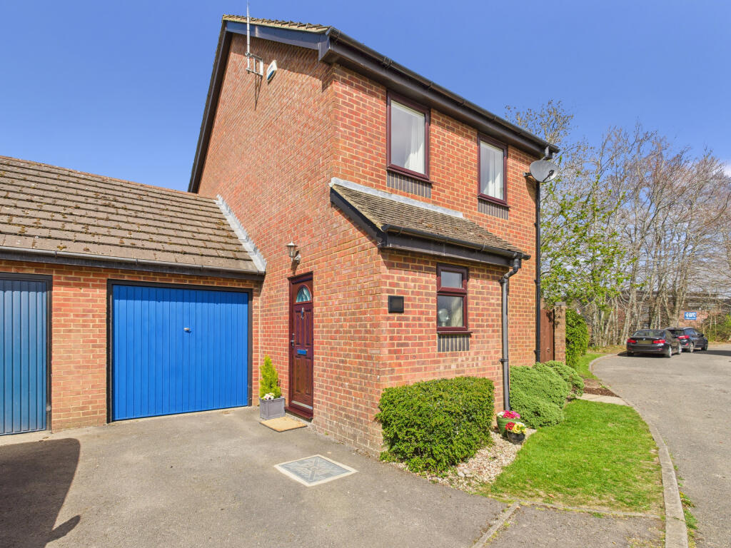 Main image of property: Chiltern Ridge, Ibstone Road, High Wycombe, Buckinghamshire