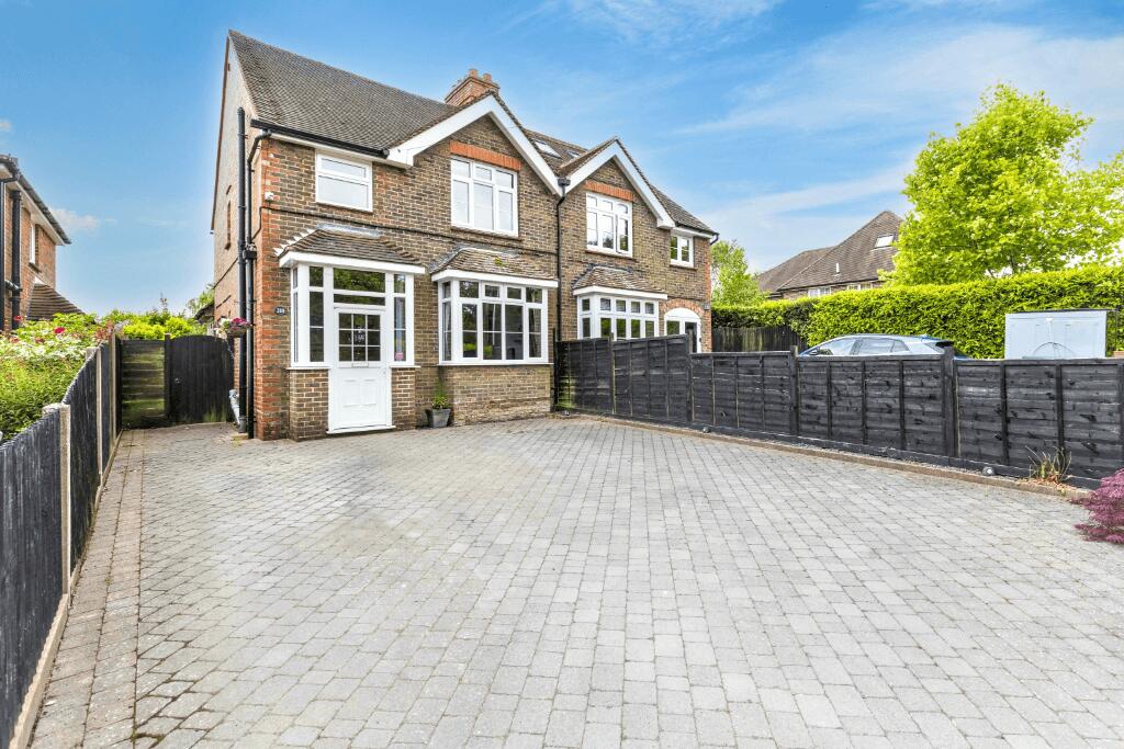 3 bedroom semi-detached house