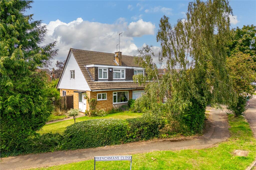 3 bedroom semidetached house for sale in Frenchmans Close, Toddington