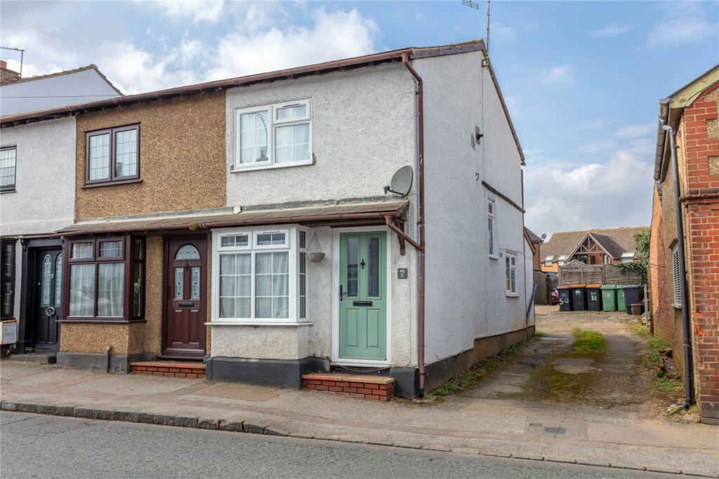 2 bedroom end of terrace house for sale in High Street, Toddington