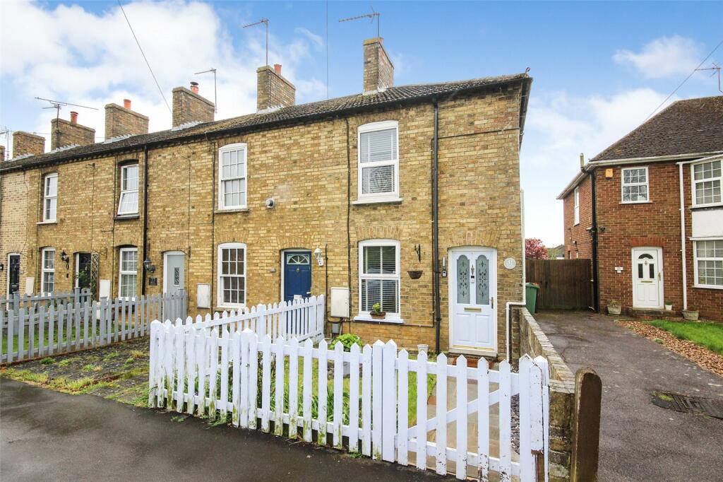 2 bedroom end of terrace house for sale in Leighton Road, Toddington, Bedfordshire, LU5
