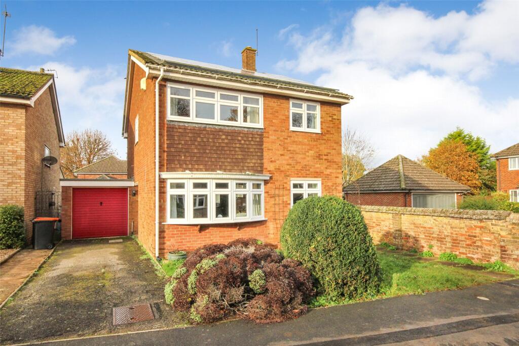Main image of property: Grange Gardens, Toddington, Bedfordshire, LU5