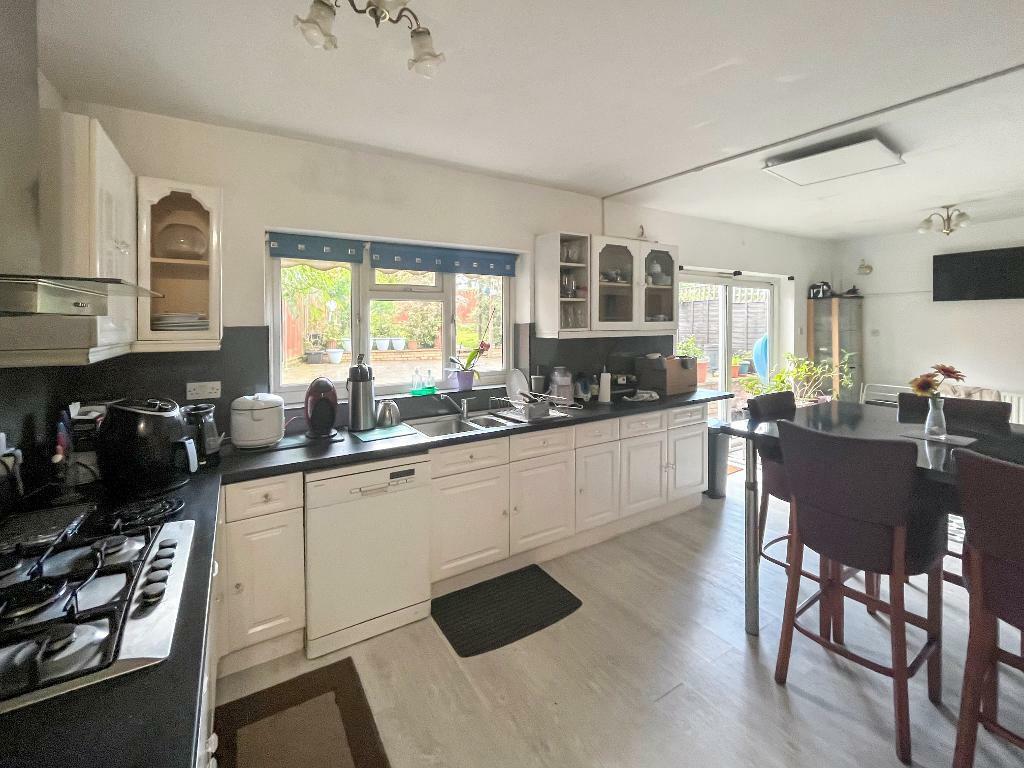 Additional property image - Farley Road, South Croydon, CR2 7NG