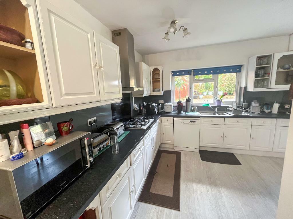 Additional property image - Farley Road, South Croydon, CR2 7NG