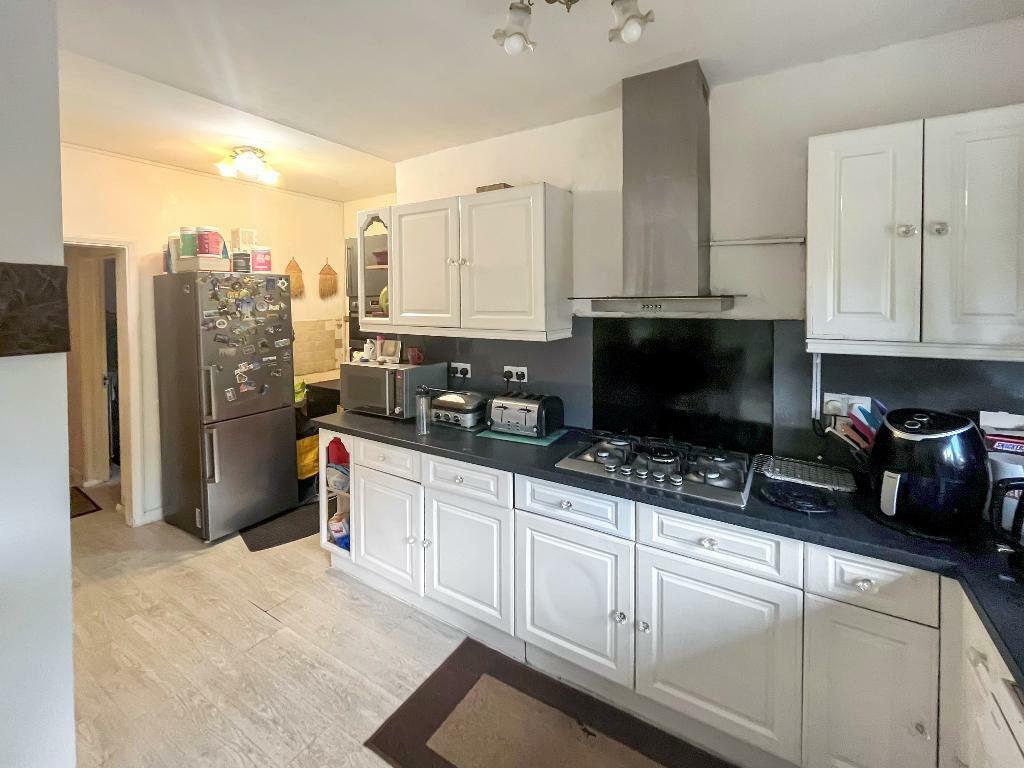 Additional property image - Farley Road, South Croydon, CR2 7NG