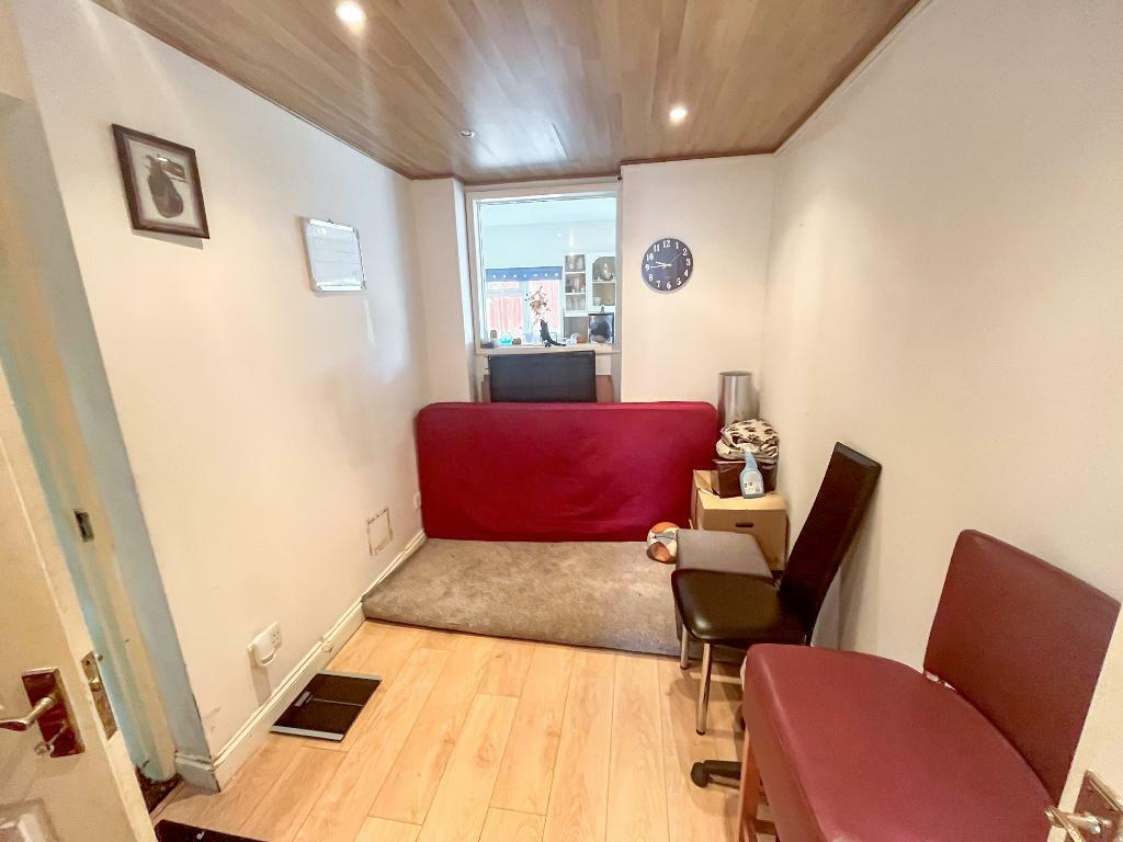 Additional property image - Farley Road, South Croydon, CR2 7NG