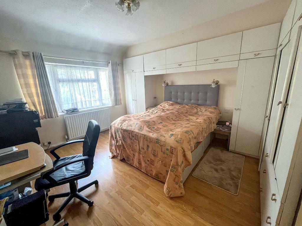 Additional property image - Farley Road, South Croydon, CR2 7NG