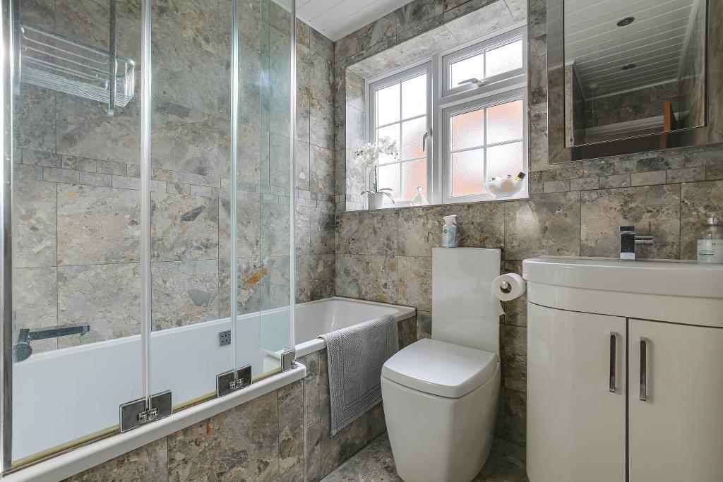 Additional property image - Kersey Drive, South Croydon, CR2 8SX
