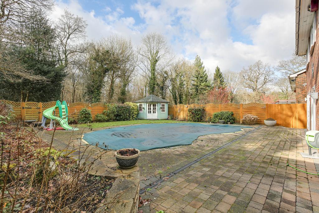 Additional property image - Kersey Drive, South Croydon, CR2 8SX