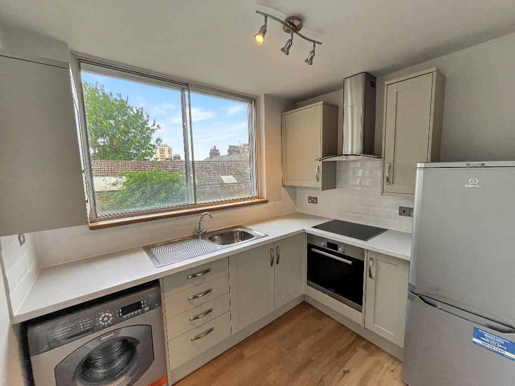 Main image of property: 21 Cross Road, Croydon, CR0 6TE