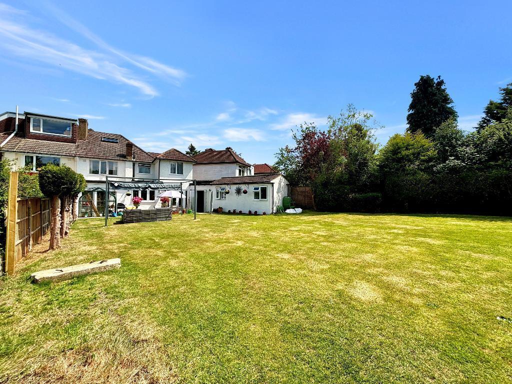 Main image of property: Endsleigh Close, South Croydon, CR2 8RT