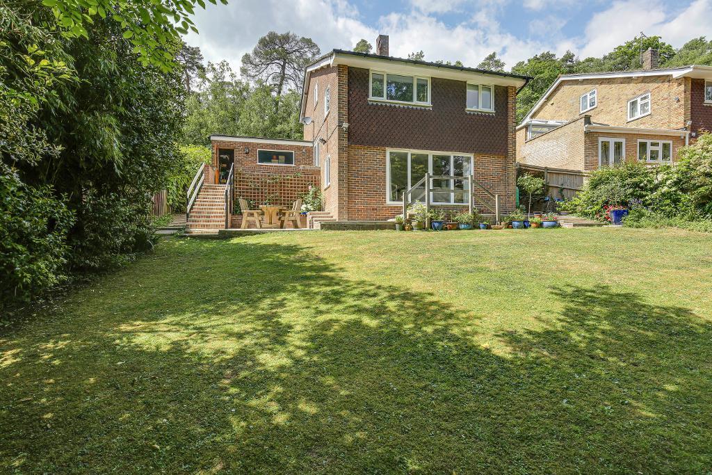 Main image of property: Hollingsworth Road, South Croydon, CR0 5RP