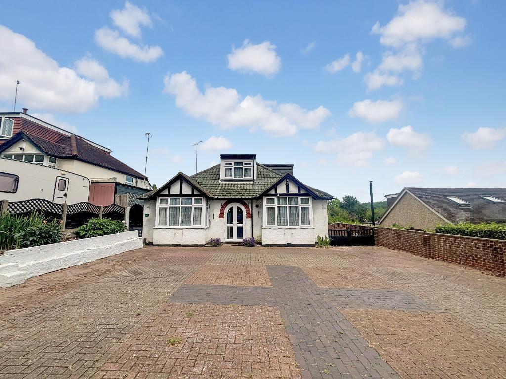 Main image of property: Old Farleigh Road, Selsdon, South Croydon, CR2 8QE