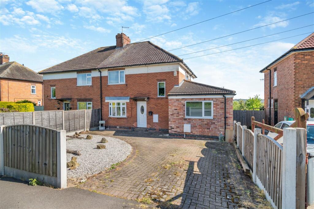 4 bedroom semidetached house for sale in Rempstone Road, East Leake, LE12