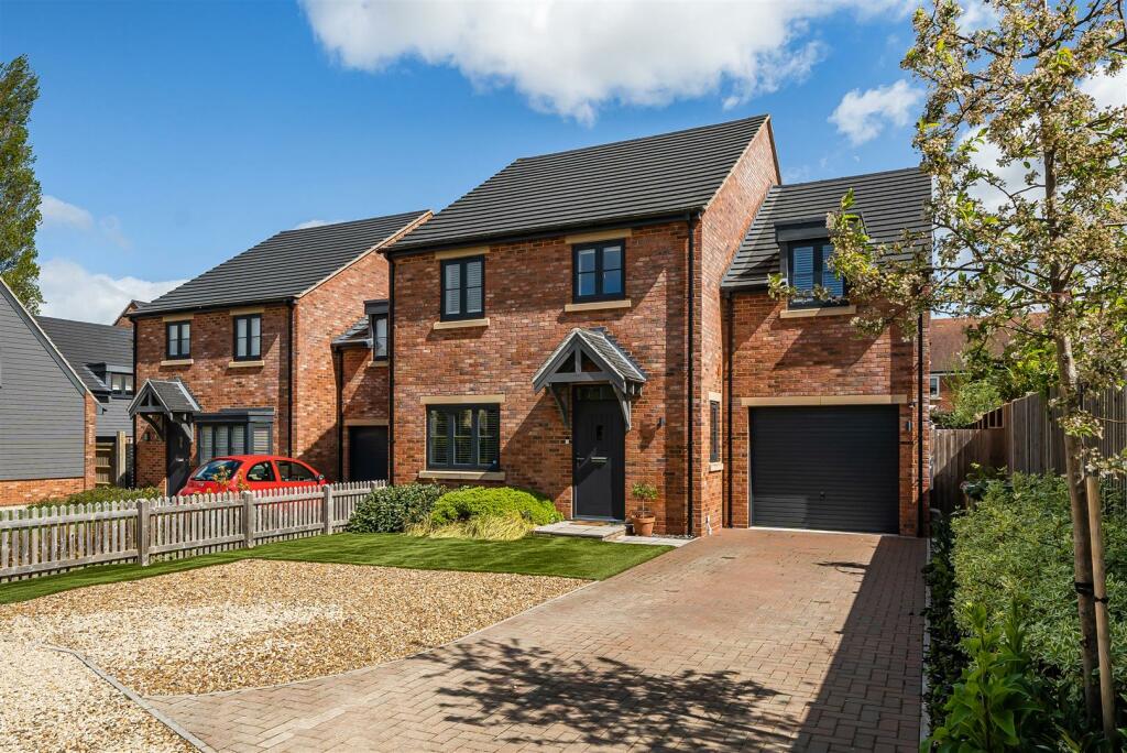 Main image of property: Red Kite Close, Sutton Courtenay, Abingdon