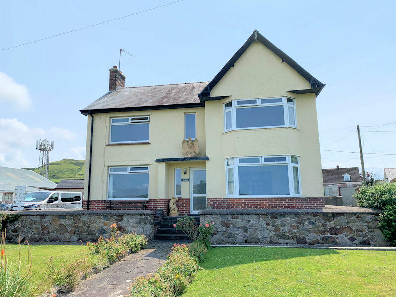 4 bedroom detached house for sale in Tywyn, Gwynedd, LL36