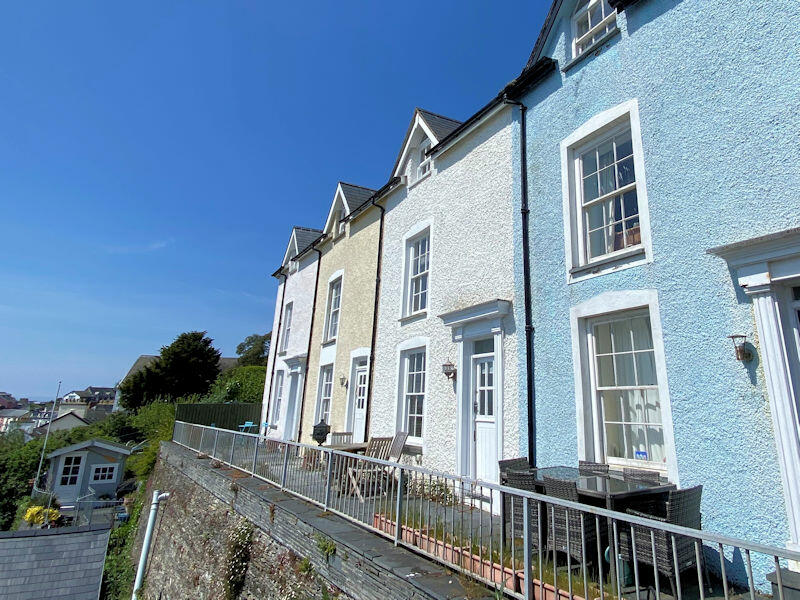 4 bedroom town house for sale in 2 Bryn Hyfryd Aberdyfi, Gwynedd, LL35